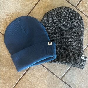 NEW American Eagle Outfitters Blue and Gray Beanie Set